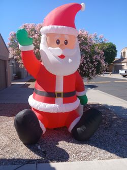 Gemmy 10' inflatable Santa