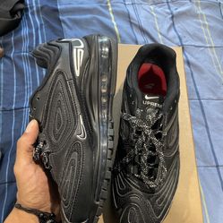 Supreme x Nike airmax 98 collab