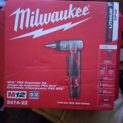 Milwaukee M12 PEX Expander Kit ( NEW)