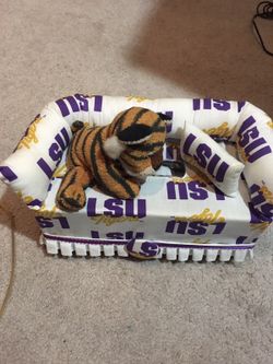 Lsu tissue box cover
