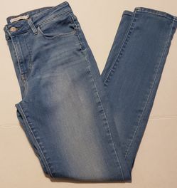 Levi Jeans Stretche Material size 29