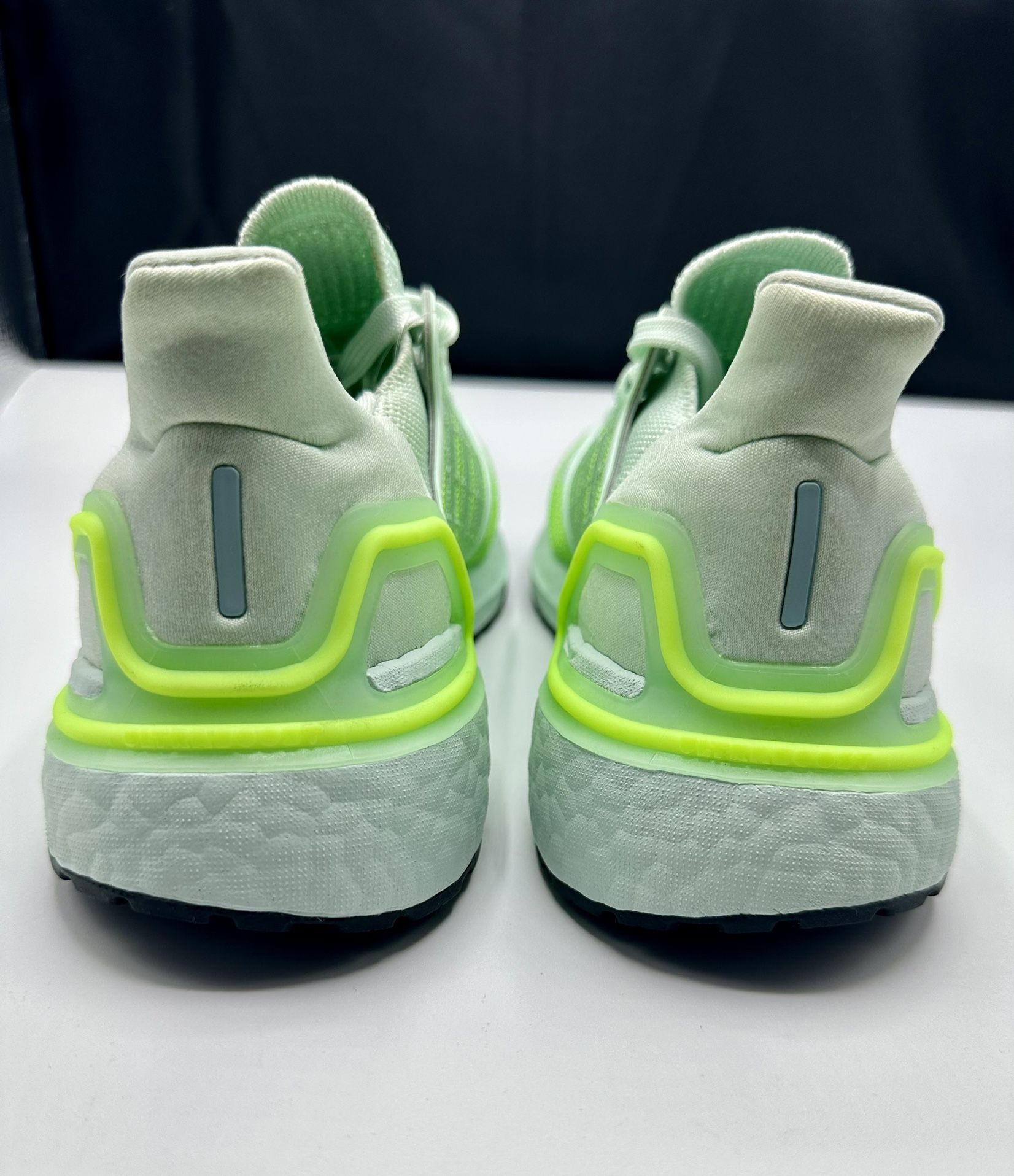 Adidas Ultraboost 20 Retro "Knitted Green" Running Shoes FY3461 Women Sz 6 NEW for Sale in Bakersfield, CA - OfferUp Adidas Ultraboost 20 Retro "Knitted Green" Running Shoes FY3461 Women Sz 6 NEW for Sale in Bakersfield, CA - OfferUp