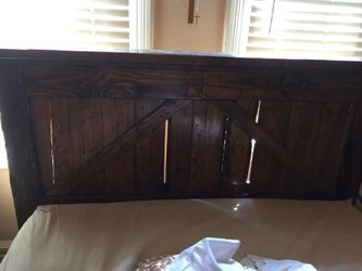 Custom head board ant size or color
