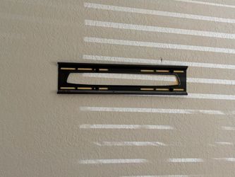 55” Smart TV with wall mount