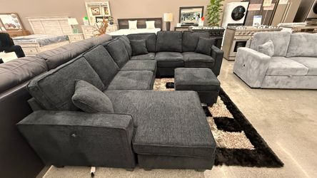 SECTIONAL WITH OTTOMAN
