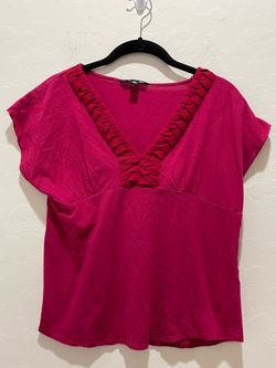 Banana Republic Magenta/Fuchia Ruffle Trim V Neck Cap Sleeve Top Empire Waist M