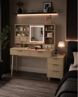 Vanity Desk with Sliding Mirror and Lights, Fluted  with n, Jewelry Storage, Oak L-22