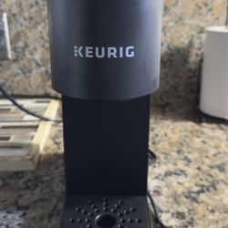 Keurig K-Mini Single Serve K-Cup Pod Coffee Maker, 6 to 12oz Brew size, with Cord Storage, Perfect for Small Spaces, Black
