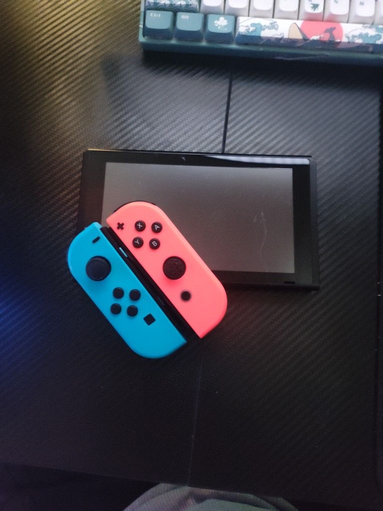 Nintendo Switch 