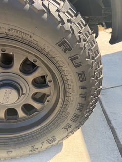 Falken Rubitrek 285/70/17 AT tires