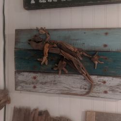 3D Lizard Driftwood Art