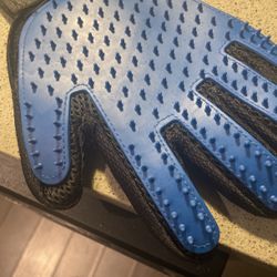 Brand New Deshedding Hair Remover Pet Glove