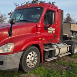 Freightliner cascadia 2014 