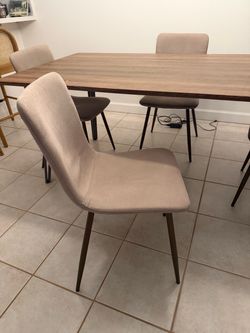 Dining table and 4 chairs