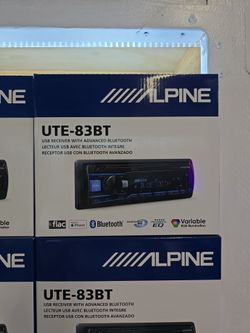 Alpine UTE-83BT
Digital media receiver