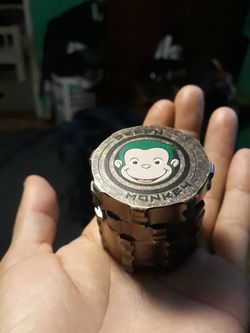 Green Monkey Grinder. Box included.