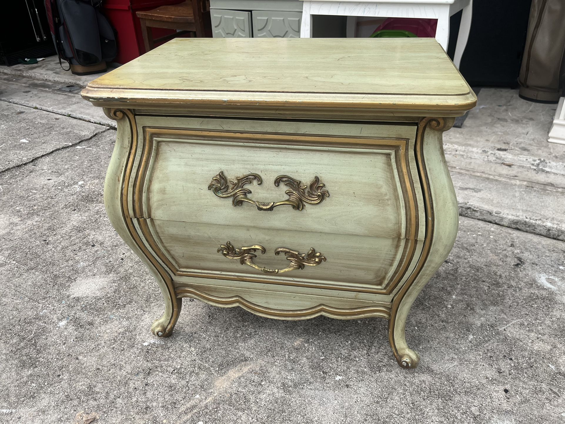 Beautiful Vintage Wood Chest Drawers Table 27 x 18 x 25