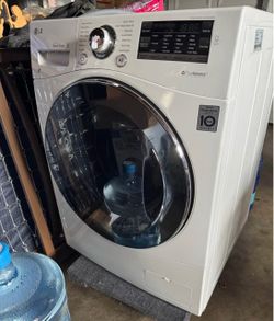 LG 2.3 cu. ft. Compact All-In-One Washer/Dryer