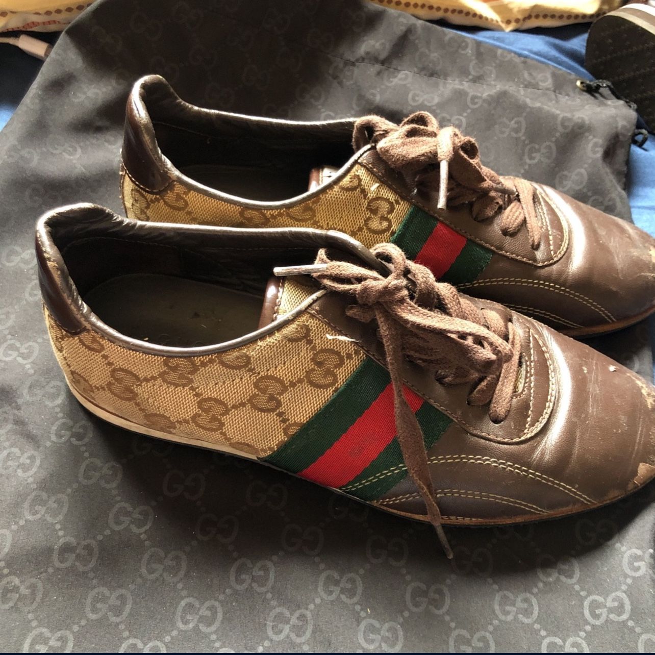 WOMENS GUCCI SHOES SIZE 37