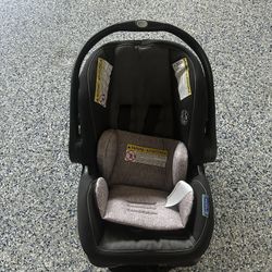 Graco Car seat 