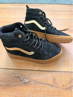 Vans Sk8-Hi MTE Cold Weather Boots – Black/Gum – Youth Size 3