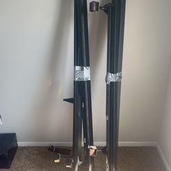 Two queen railings for bed