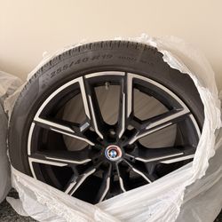 BMW i4 Wheels, Mats, Charger, Wipers