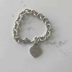 Tiffany & Co. Heart Tag Charm bracelet 