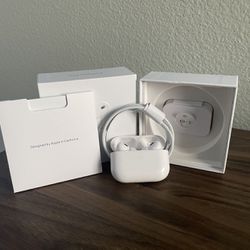 Apple AirPods Pro 2 With Magsafe Wireless Charging Case MQD83AM/A 