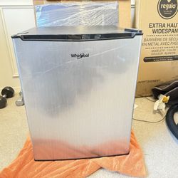 Whirlpool Mini Fridge