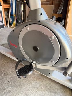 Sunny Health & Fitness - Recumbent Bike