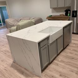 Quartz & Cabinets Island 🏝 $59.99 Sqft 