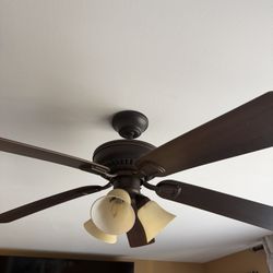 Ceiling fan 52-inch