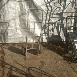 Heavy Duty Hand Truck With Flat proof Wheels.