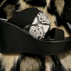 Snake Skin Pattern High Wedge Heel