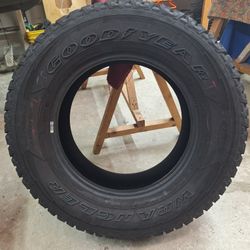 Good Year Wrangler LT 275/65R18
