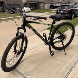 Schwinn Bike 29” like new