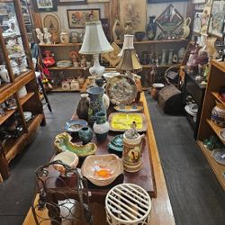 Antiques,collectibles,Vintage,furniture,toys,cars,