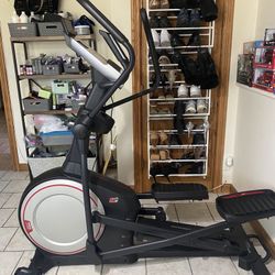 Elliptical Pro-Form 720e 