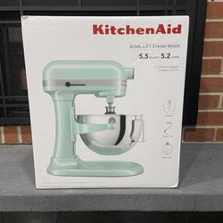 New KitchenAid 5.5 Qt Mixer