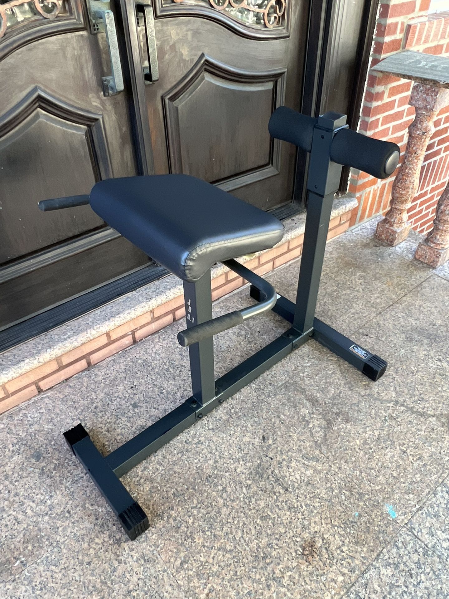 Roman Chair—Hyperextension Bench…Like New Condition