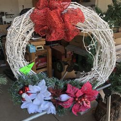 White Xmas Wreath With Poinsettias