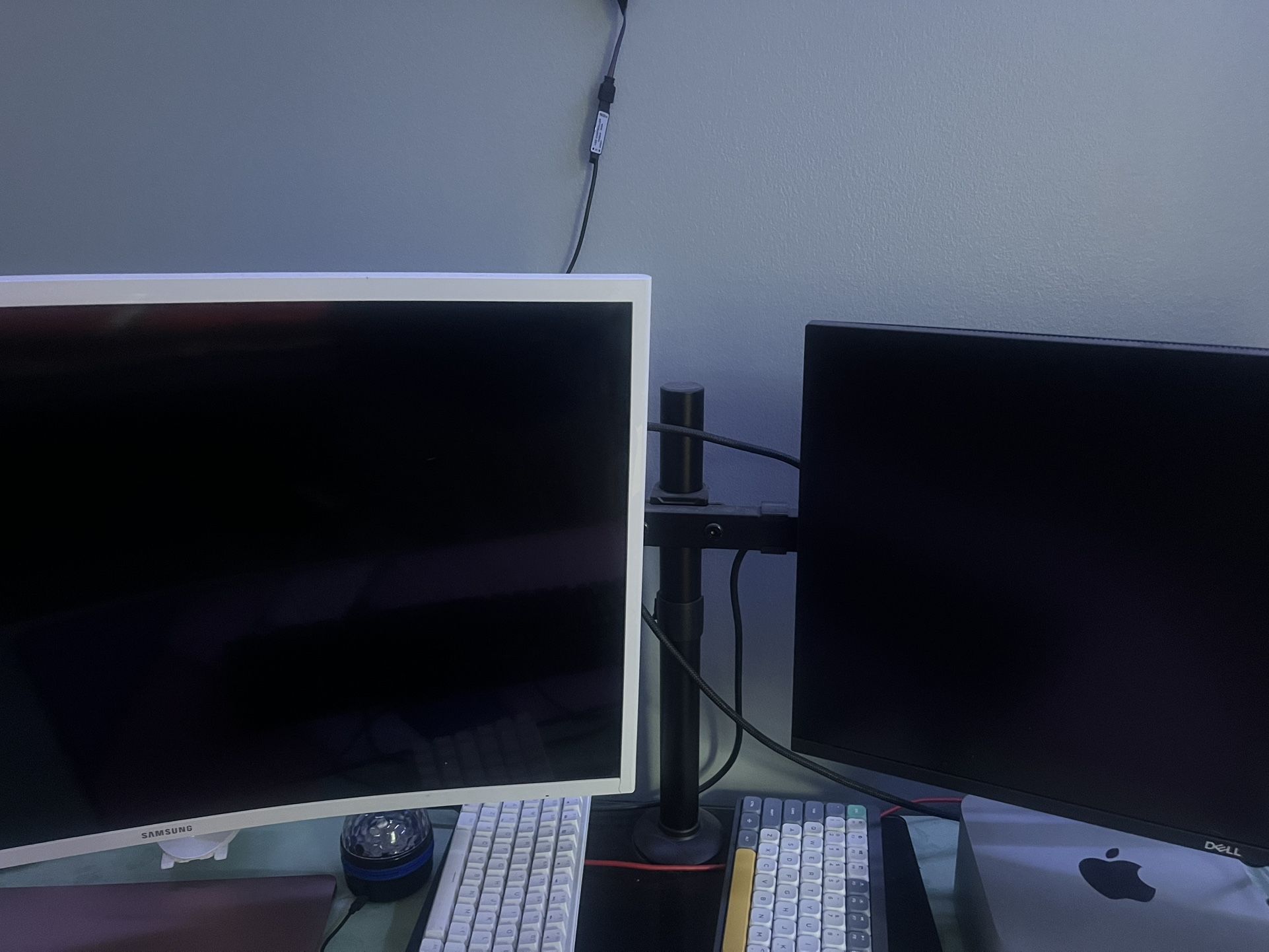 2 Monitor Stand Setup