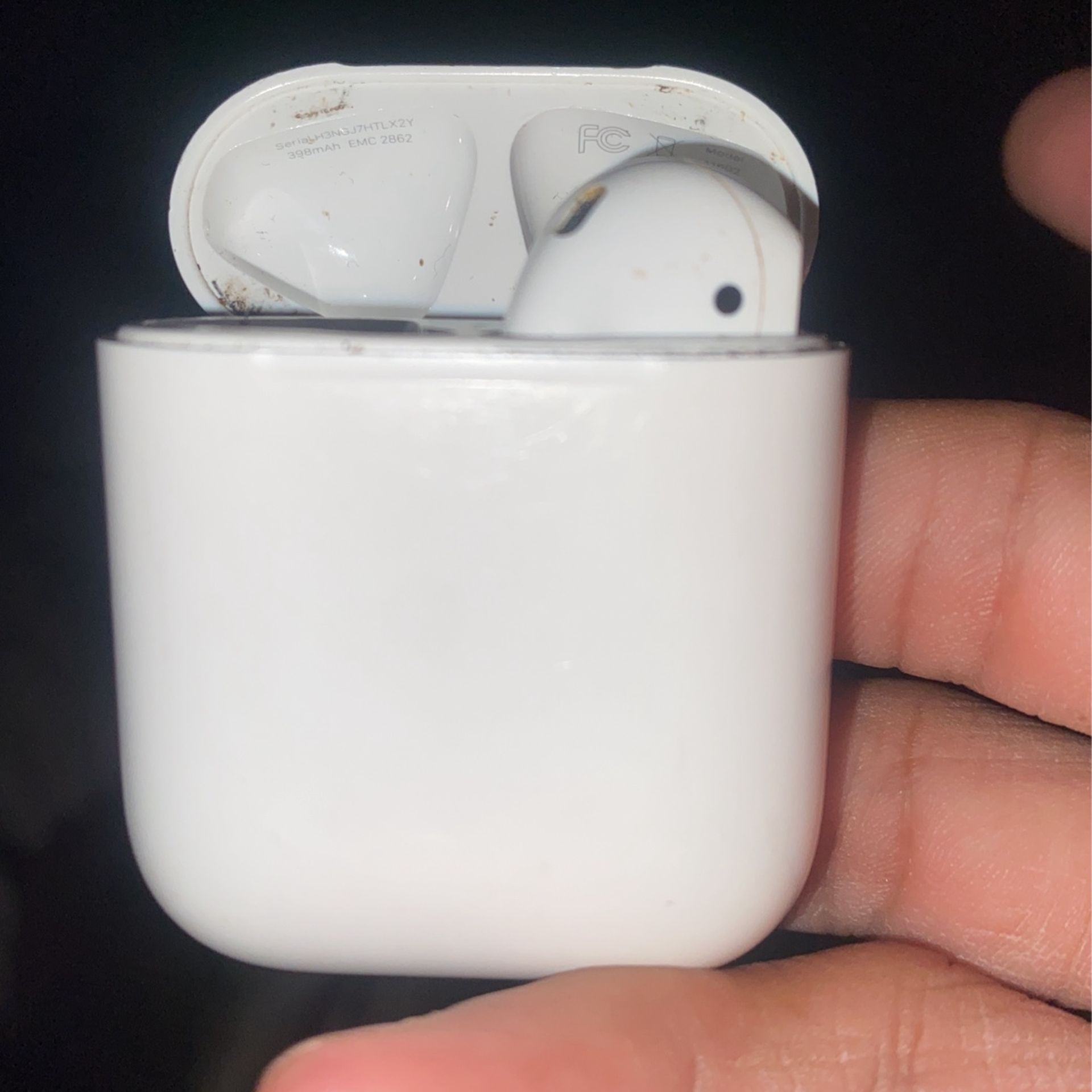 Airpod one right only 