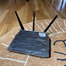 Netgear nighthawk AC1900 Smart WiFi Router Model R7000