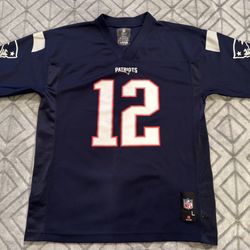 Youth Lg 14-16 Tom Brady #12 New England Patriots NFL Football Jersey 19x25 EUC #YouthJersey #NewEnglandPatriotsJersey #Pat’sJersey #KidsNewEnglandPat