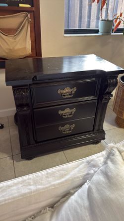 Wood night stand