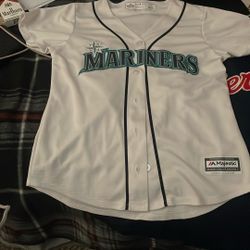 Mariners Cano  Jersey….  Magestic
