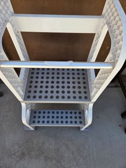 Child Step Stool Helper