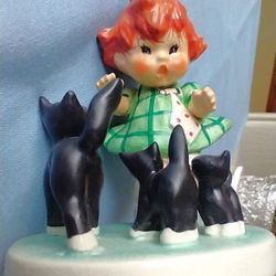 

Goebel Red Head girl with cats “Oops” 1957 BYJ3 

